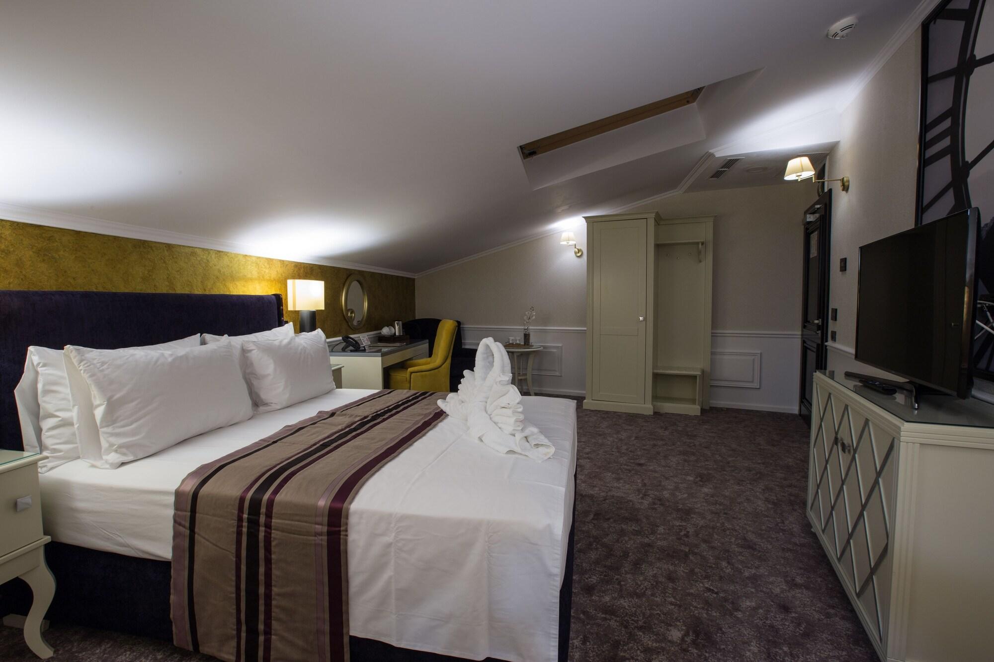 Peninsula Boutique Hotel Констанца Екстериор снимка