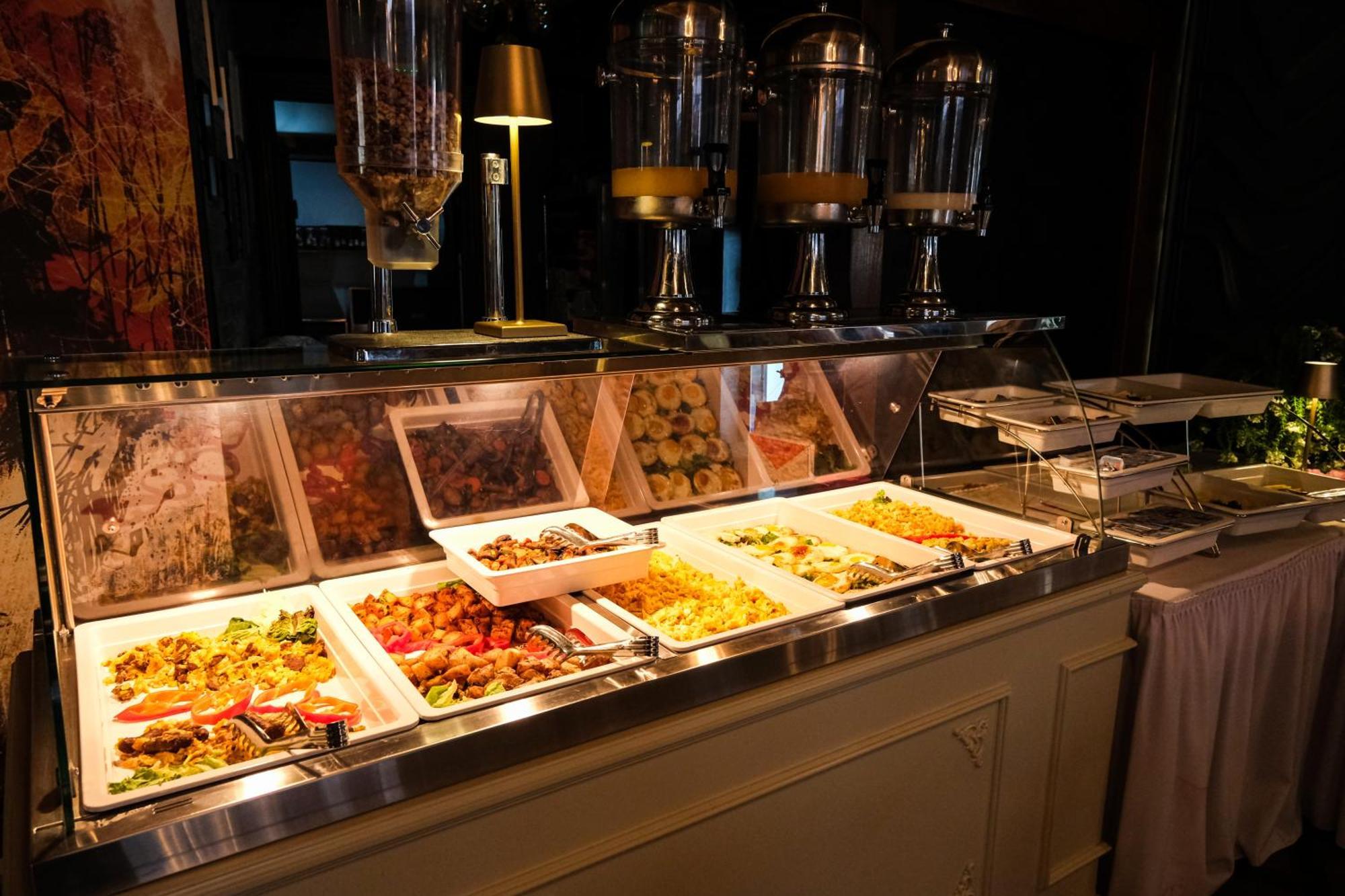 Peninsula Boutique Hotel Констанца Екстериор снимка